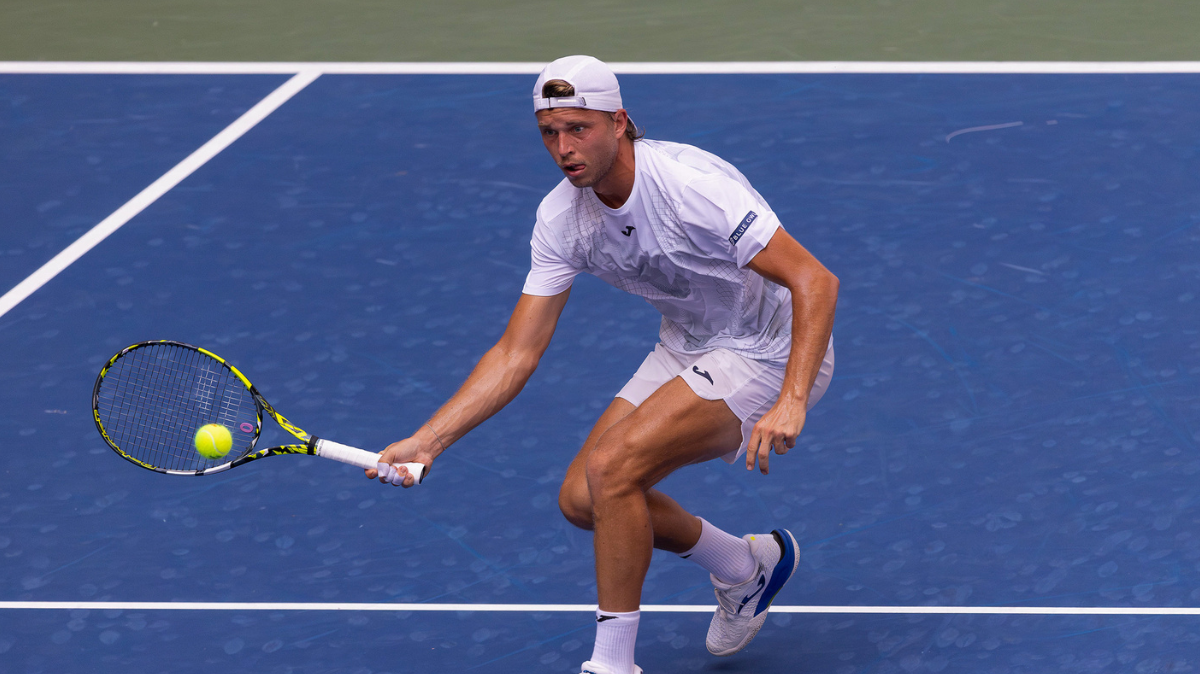 Tennis Hong Kong 2025 Alexandre Müller renverse Arthur Fils pour rejoindre le dernier carré