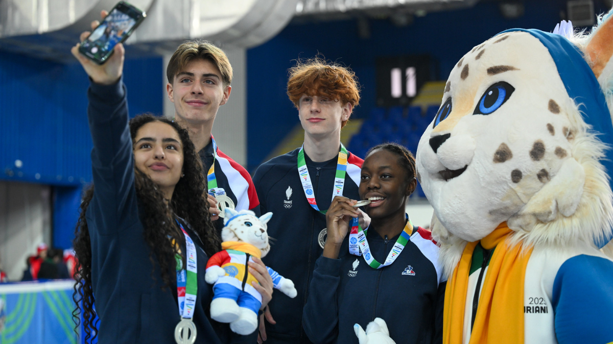 FOJE d'hiver 2025 Le relais mixte en short-track s'empare de l'argent