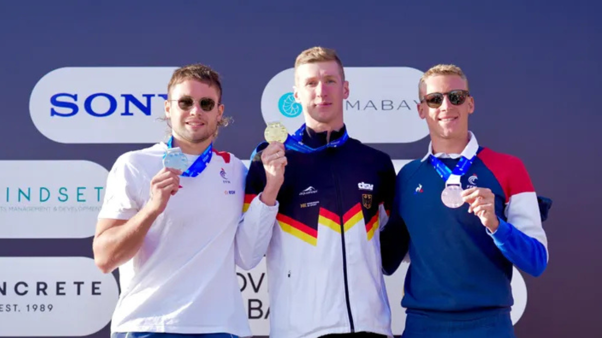 Natation en eau libre Soma Bay Logan Fontaine et Marc-Antoine Olivier sur le podium de la 1ère étape