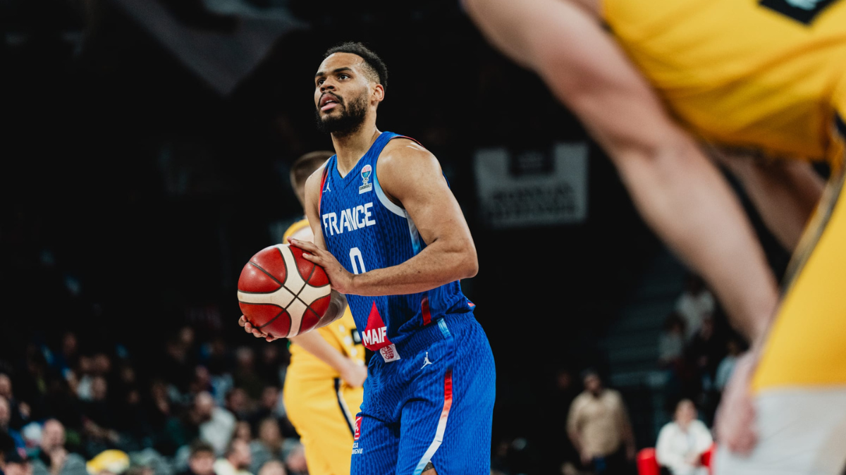 Qualifications EuroBasket 2025 masculin Élie Okobo éteint la Serbie au buzzer