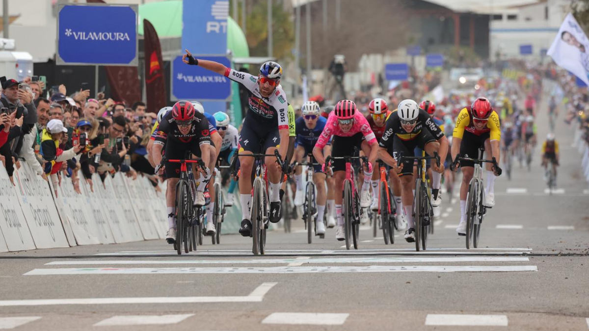 Tour d'Algarve 2025 Jordi Meeus remporte la 3ème étape, Romain Bardet abandonne