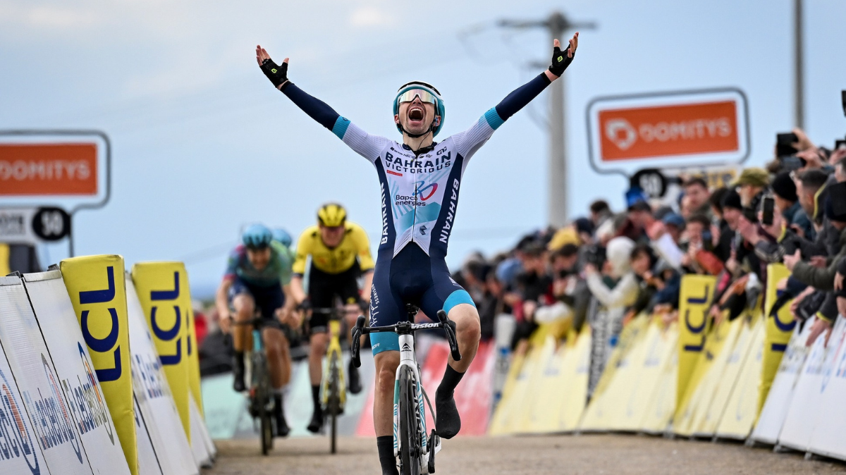 Paris-Nice 2025 Lenny Martinez remporte la 5ème étape (1)