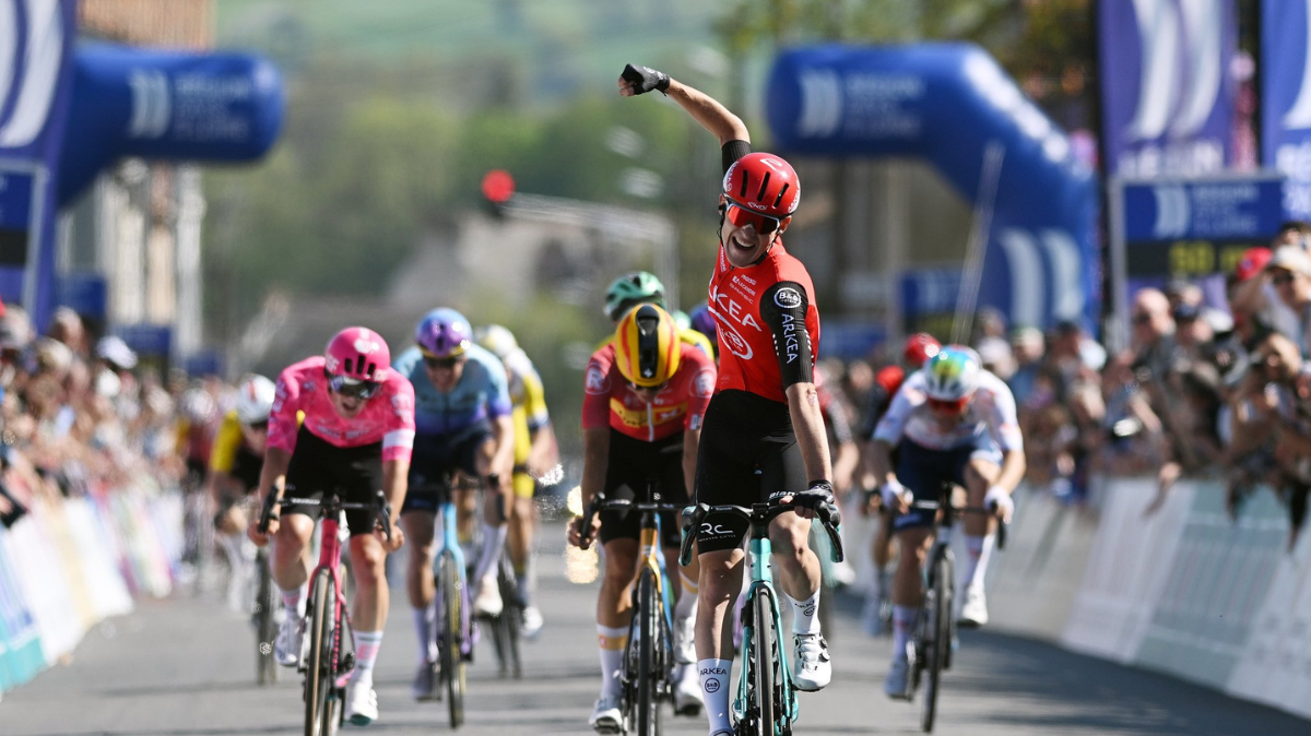 Région Pays de la Loire Tour 2025 Victor Guernalec résiste et s'impose sur la 2ème étape (1)