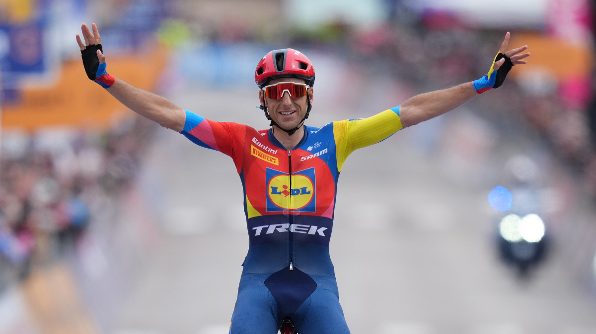 Tour d'Italie 2025 Carlos Verona s'impose en solitaire sur la 15ème étape (1)