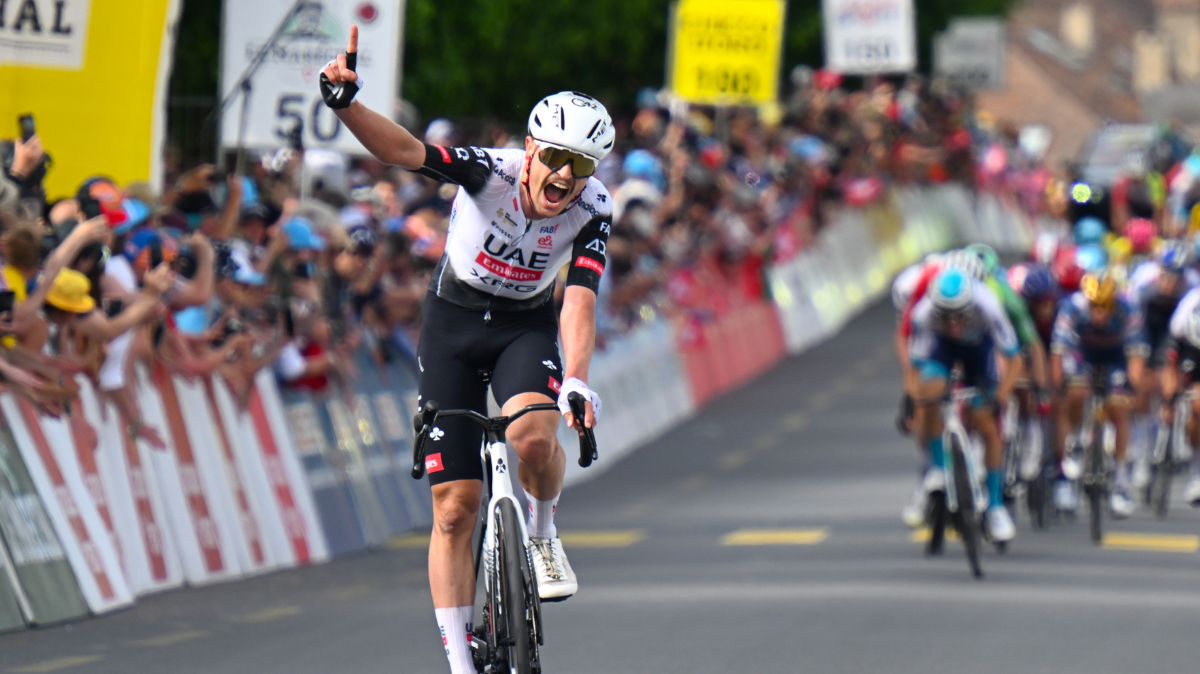 Tour de Romandie 2025 Jay Vine s'offre la troisième étape en facteur