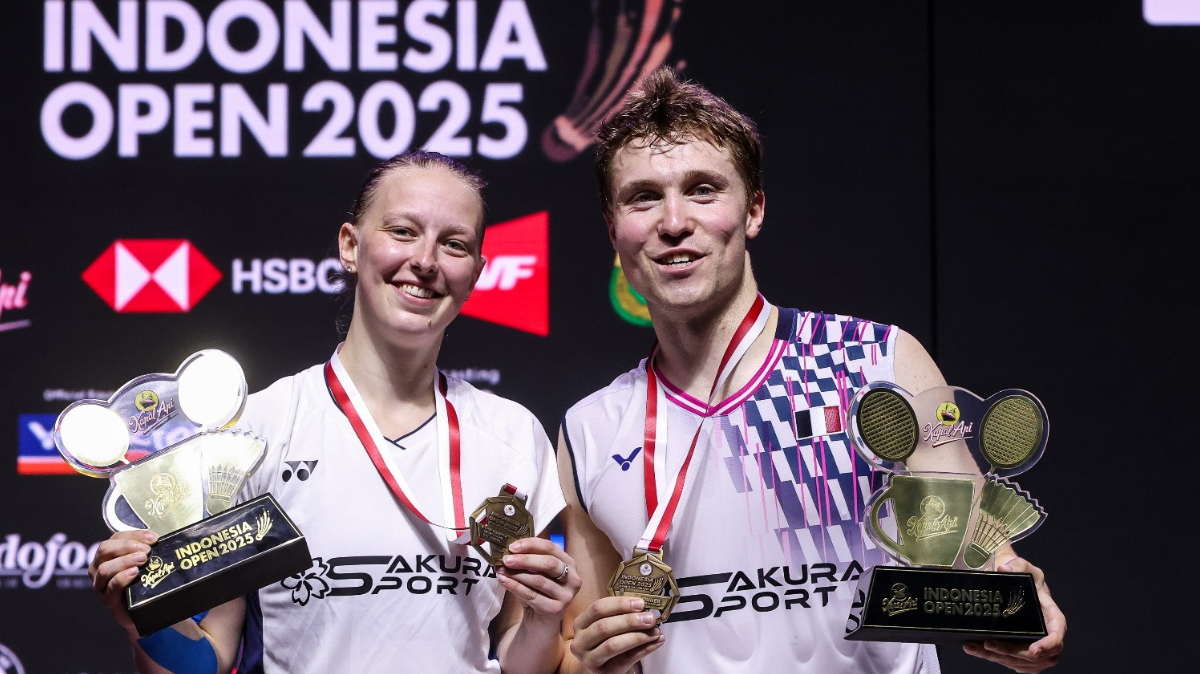 Badminton Thom Gicquel et Delphine Delrue raflent un titre historique à l'Open d'Indonésie !