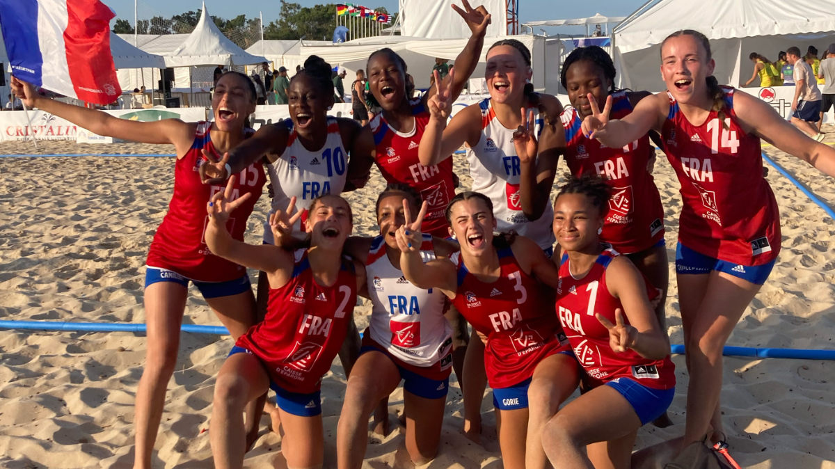 Beach Handball Mondiaux U17 (F) Les Bleuettes dominent les Brésiliennes et terminent en tête de leur groupe