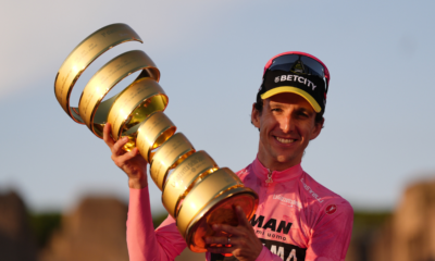Simon Yates remporte le Tour d’Italie 2025, la dernière étape pour Olav Kooij