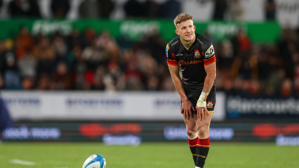 Super Rugby 2025 Les Chiefs étouffent les Brumbies et foncent en finale