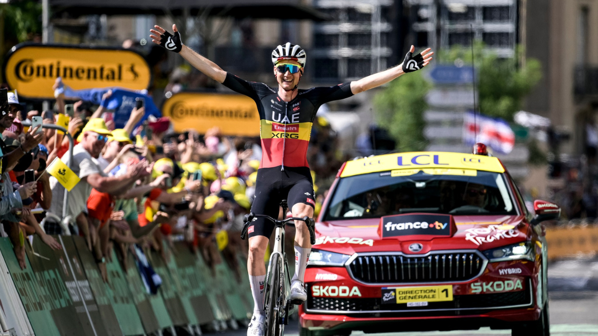 15ème étape Tour de France 2025 Tim Wellens s'impose à Carcassonne au terme d'un numéro en solitaire (1)