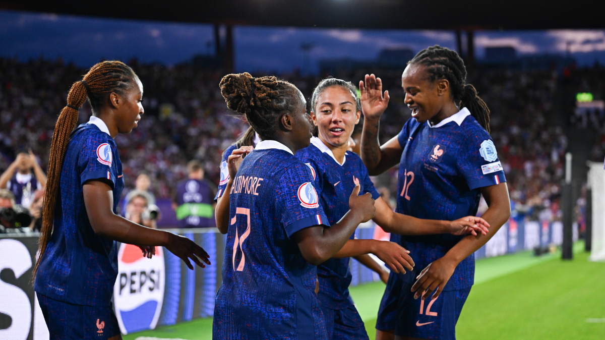 Euro féminin de football 2025 Les Bleues se font peur contre l'Angleterre, mais réussissent leur entrée