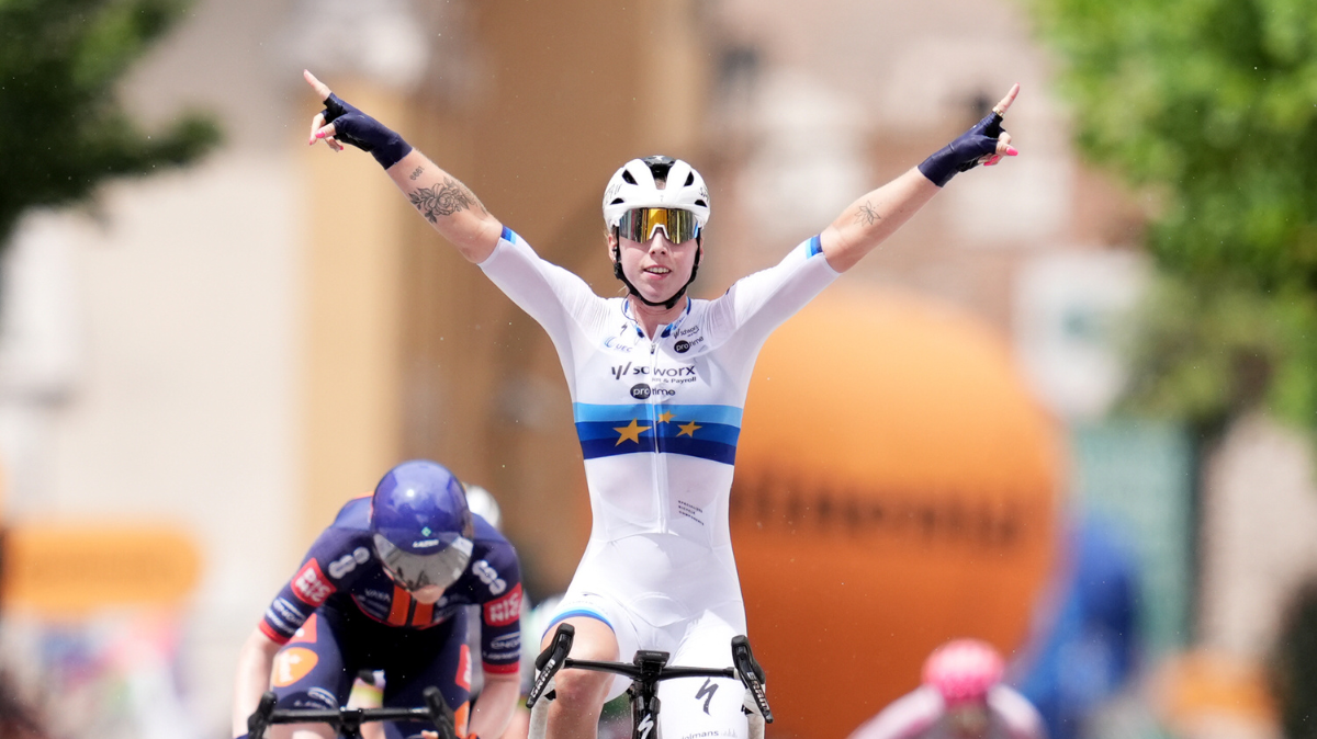 Tour d’Italie femmes 2025 Lorena Wiebes remporte une 3ème étape chaotique