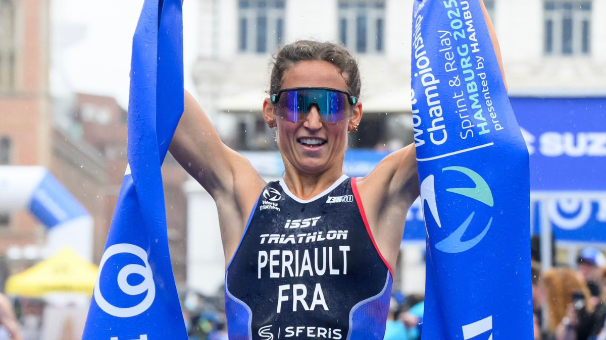 Triathlon WTCS Hambourg Victoire de Léonie Périault devant Cassandre Beaugrand !