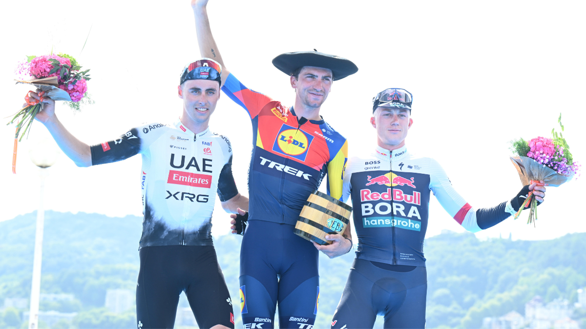 Clasica San Sebastian 2025 Giulio Ciccone mate la formation UAE Team Emirates XRG ! (1)