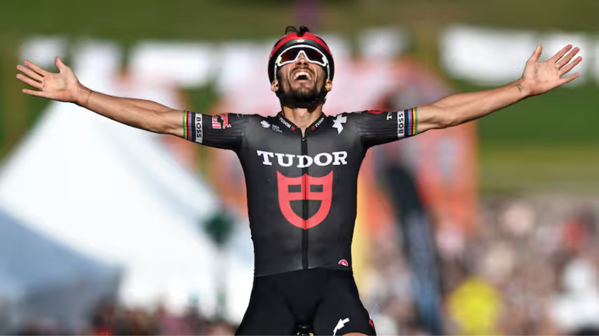 Grand Prix de Québec 2025 Julian Alaphilippe triomphe devant Pavel Sivakov (1)