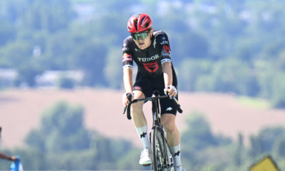 Memorial Marco Pantani 2025 Michael Storer lève les bras après une longue échappée !