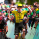 Tour de Grande-Bretagne 2025 Lancé sur un plateau par Olav Kooij, Matthew Brennan remporte la 3ème étape (1)