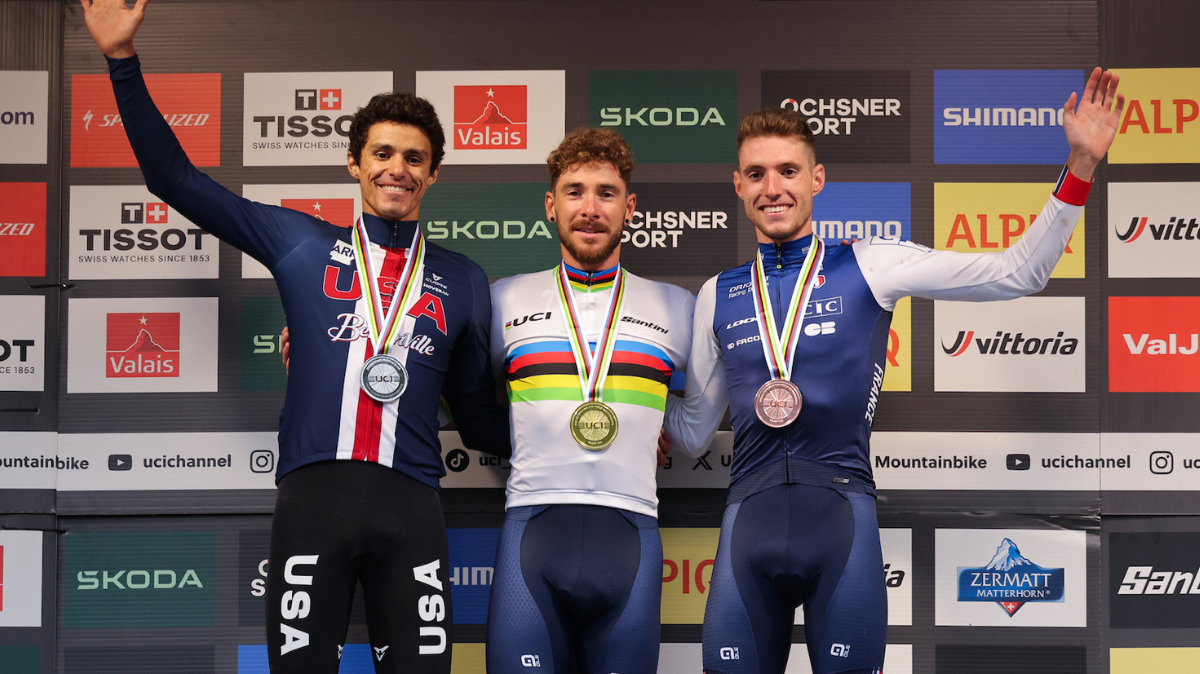 VTT Championnats du monde 2025 Victor Koretzky conserve son titre mondial sur le XCC, Mathis Azzaro en bronze !
