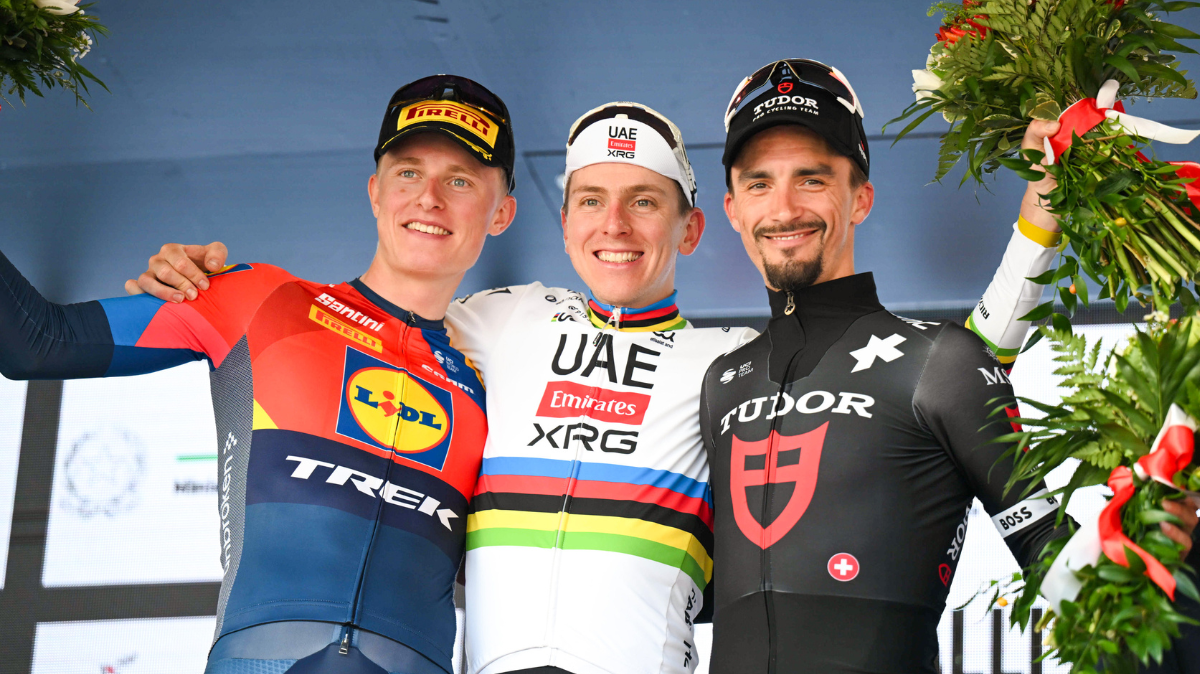 Trois Vallées Varésines 2025 Tadej Pogacar enchaîne, Julian Alaphilippe sur le podium (1)