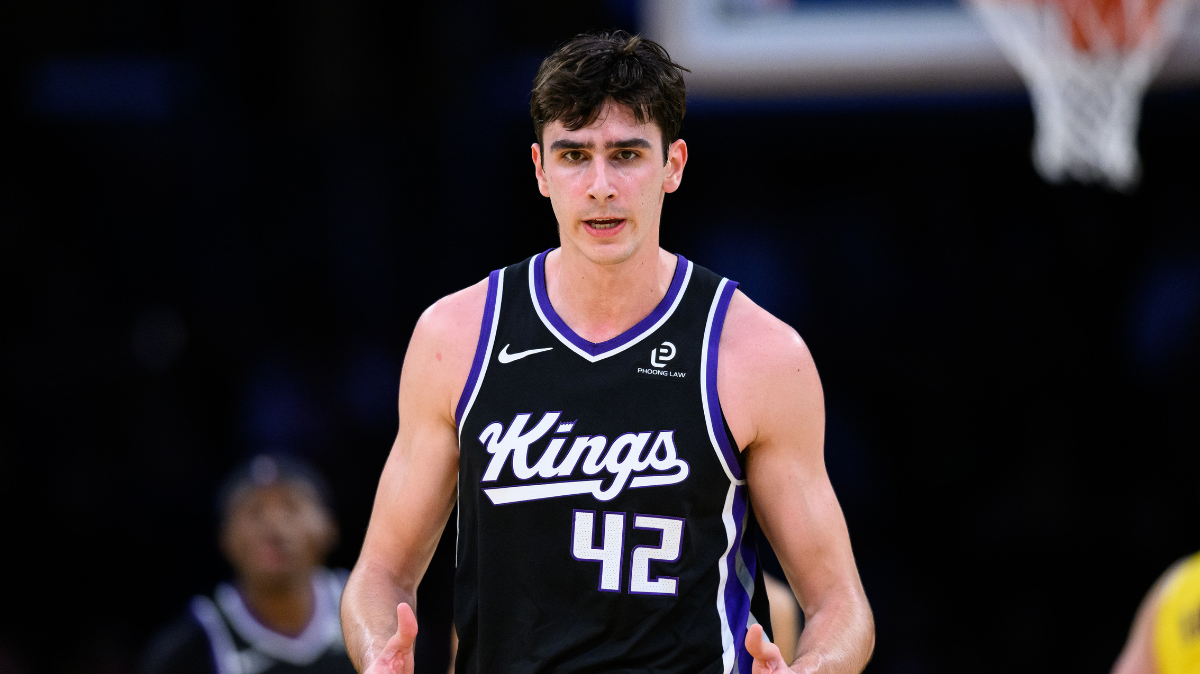 19 points dont 16 dans le dernier quart Maxime Raynaud signe son match référence en NBA