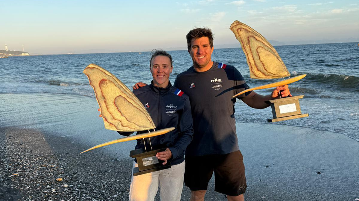 Windsurf : Justine Lemeteyer championne du monde de slalom foil, Pierre Mortefon en argent
