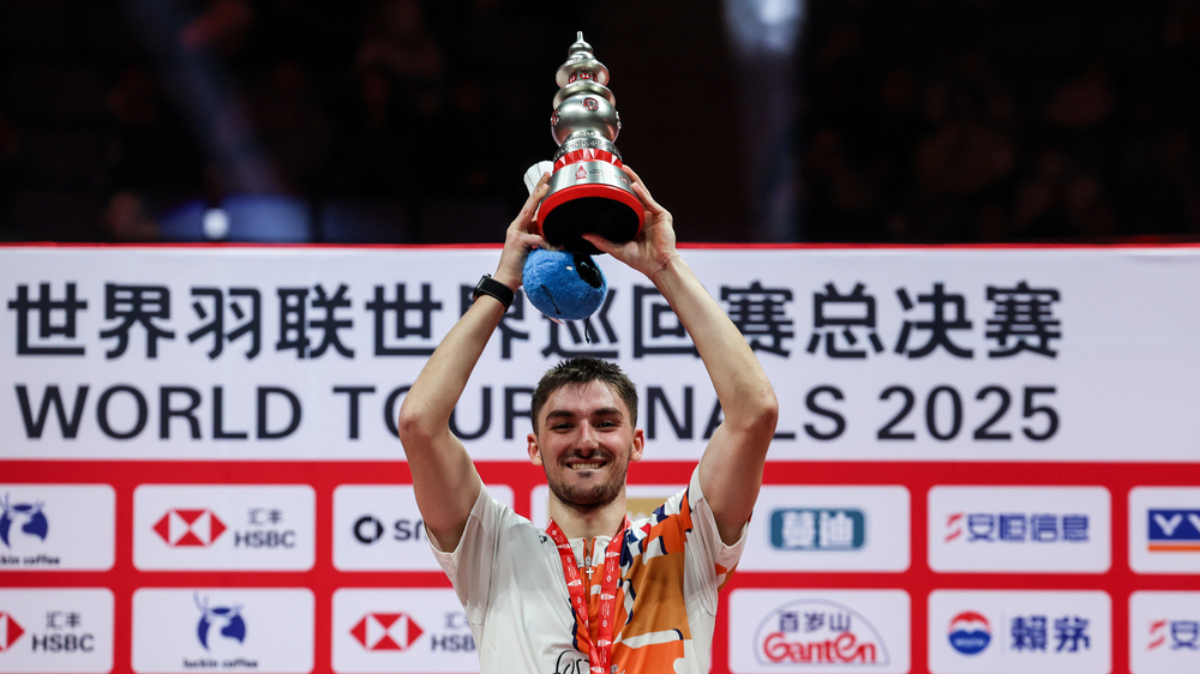 Christo Popov terrasse le champion du monde et remporte les BWF World Tour Finals !