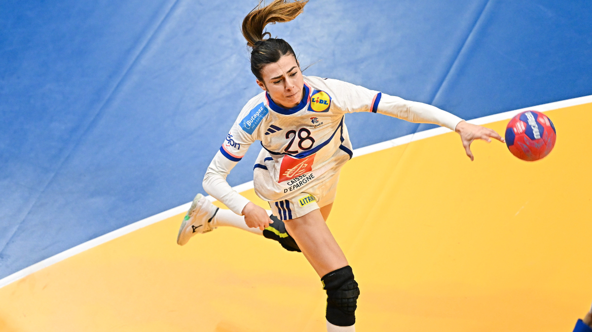 En contrôle contre l'Argentine, les Bleues du hand sont toutes proches des quarts de finale au Mondial