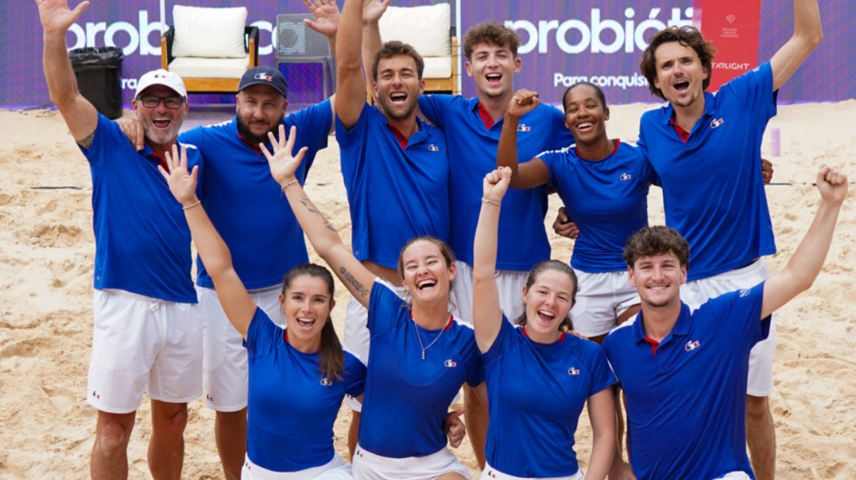 L'équipe de France de beach tennis vainc le signe indien : les Bleus se parent de bronze à la Coupe du monde