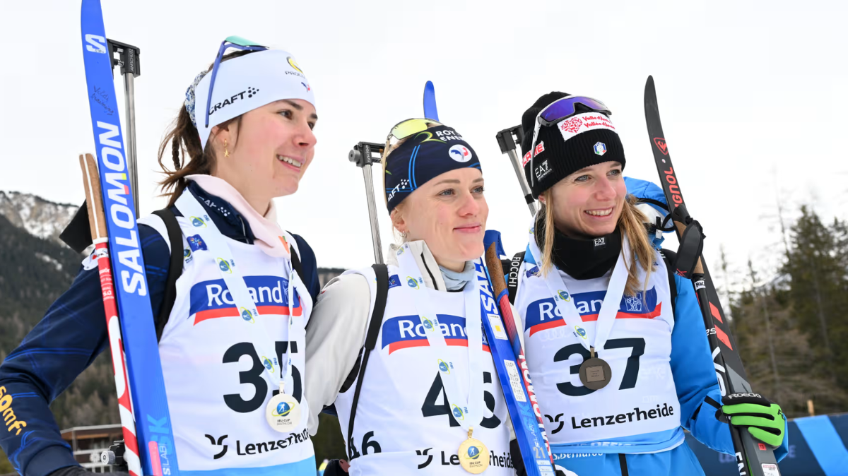 Les Bleues toujours au top en IBU Cup Sophie Chauveau mène un doublé français sur le sprint de Lenzerheide