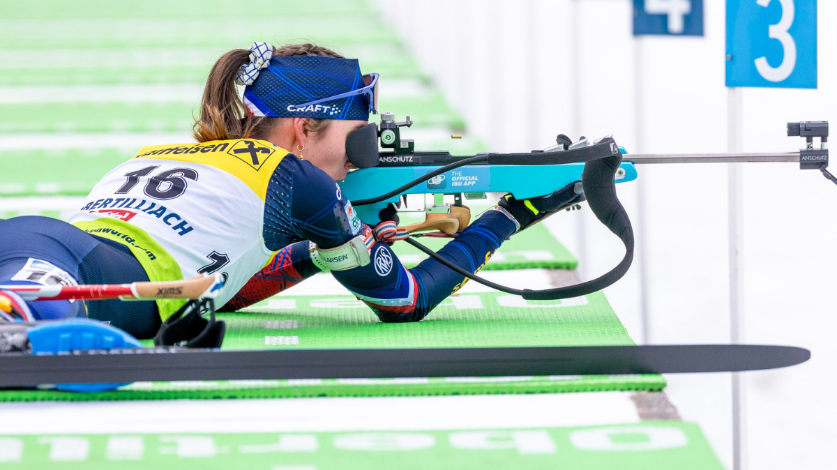 L'hégémonie tricolore en IBU Cup se poursuit : les Bleus remportent le relais mixte de Lenzerheide