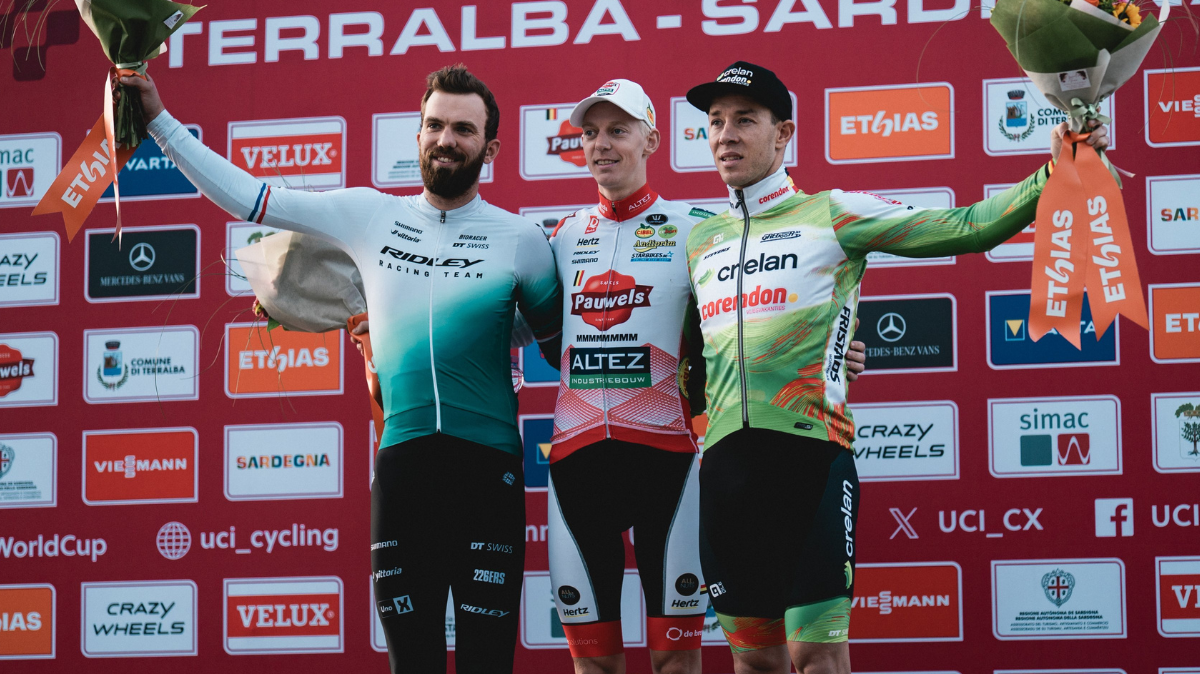 Michael Vanthourenhout s’impose avec ruse à Terralba et retrouve la victoire en Coupe du monde