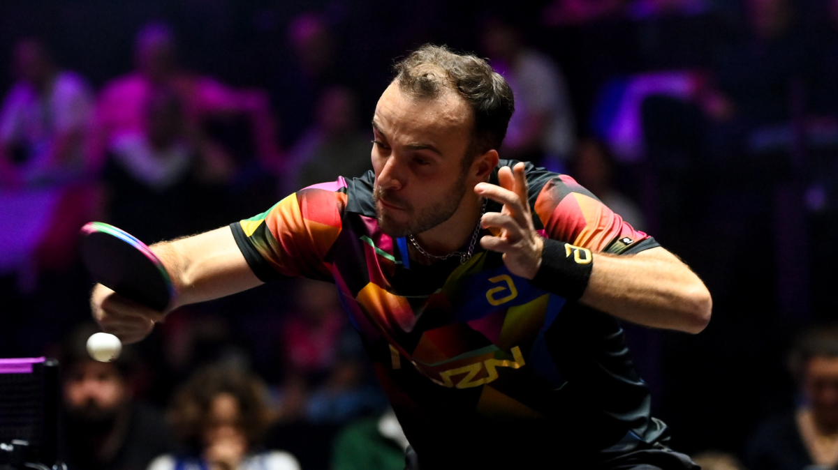 Simon Gauzy tombe les armes à la main contre Tomokazu Harimoto aux WTT Finals
