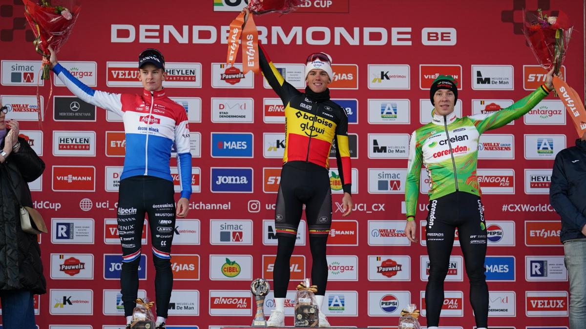Thibau Nys au finish le Belge remporte une course folle à Dendermonde