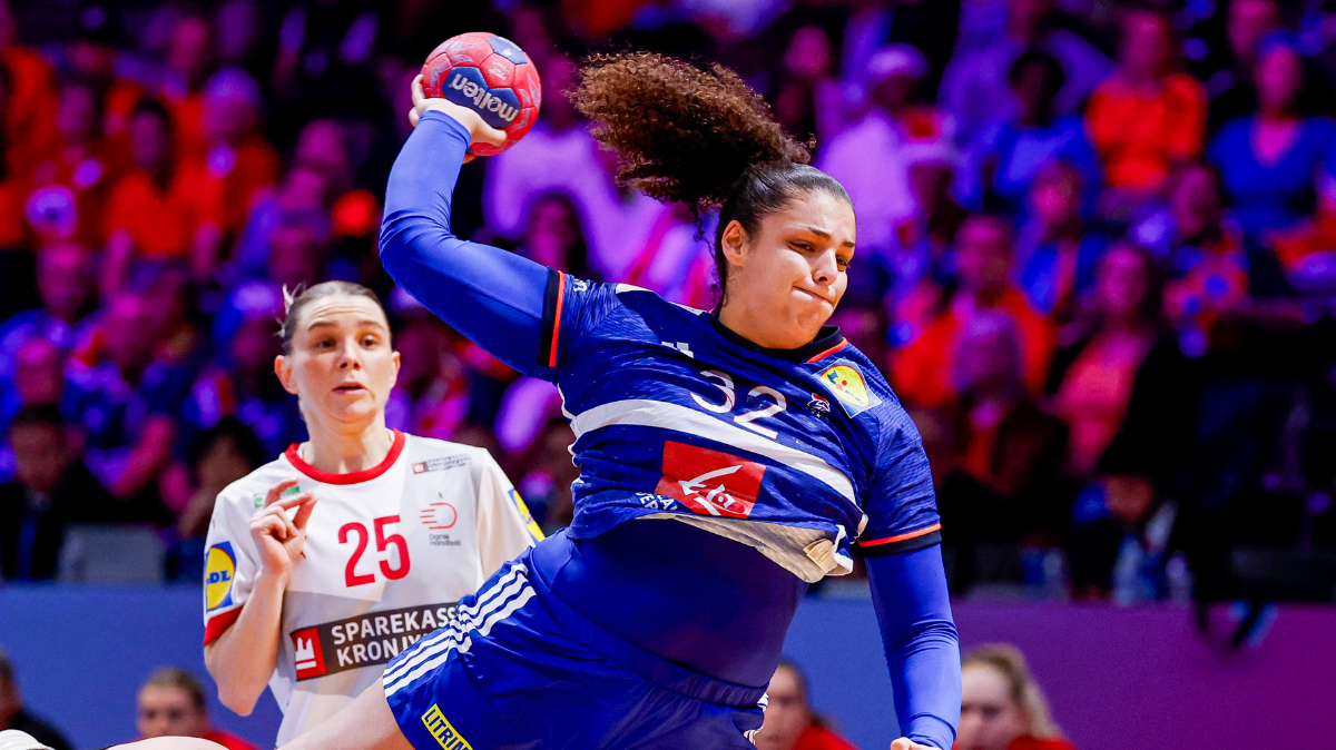 Tombeuses du Danemark, les Bleues retrouvent le dernier carré du Mondial de handball