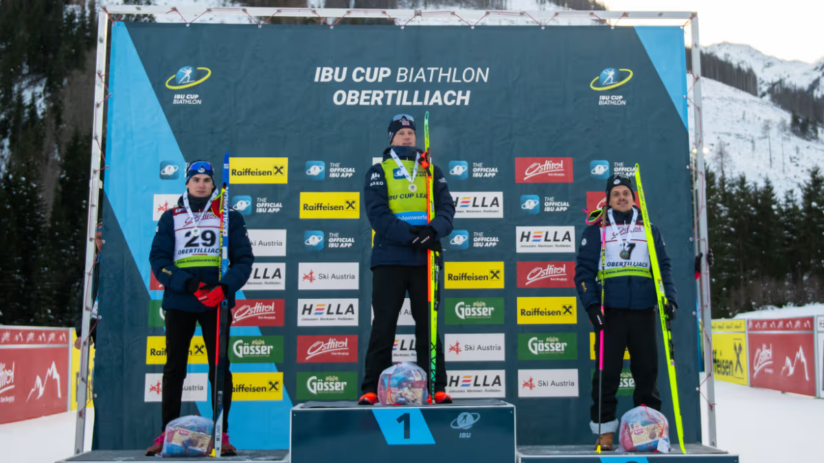 Valentin Lejeune et Oscar Lombardot sur la boîte les Bleus cartonnent sur le deuxième sprint d'Obertilliach en IBU Cup