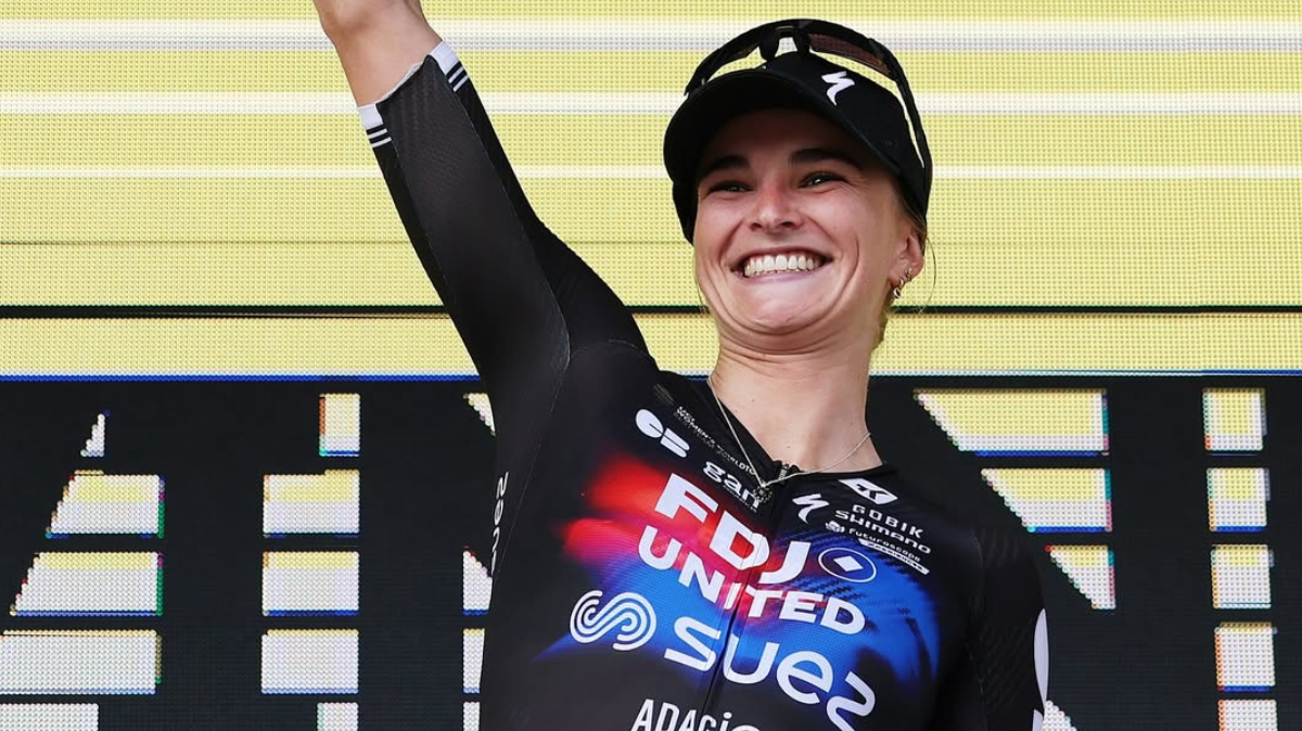 Ally Wollaston inarrêtable la Néo-Zélandaise conserve son titre sur la Mapei Cadel Evans Great Ocean Road Race Women