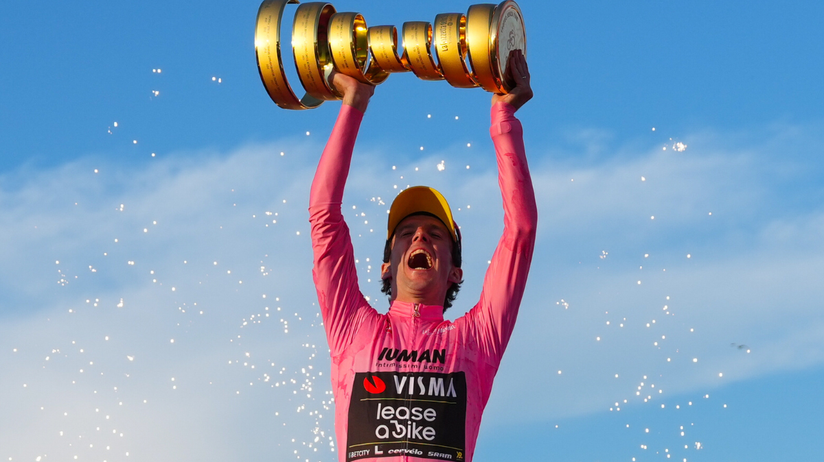 Coup de tonnerre dans le peloton cycliste Simon Yates annonce sa retraite !