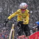 Coup dur pour Wout Van Aert : Touché à la cheville, le Belge contraint de mettre un terme à sa saison de cyclo-cross