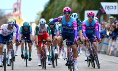 Dylan Groenewegen mate Paul Magnier et Émilien Jeannière au sprint sur la Classique de Valence