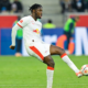 El Chadaille Bitshiabu a la cote en Ligue 1 : 2 cadors du championnat sont sur la piste du défenseur de Leipzig