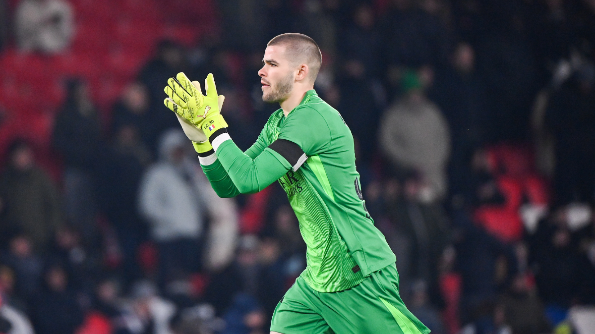 Lucas Chevalier décisif le PSG éteint l’OM aux tirs au but et conserve son Trophée des Champions