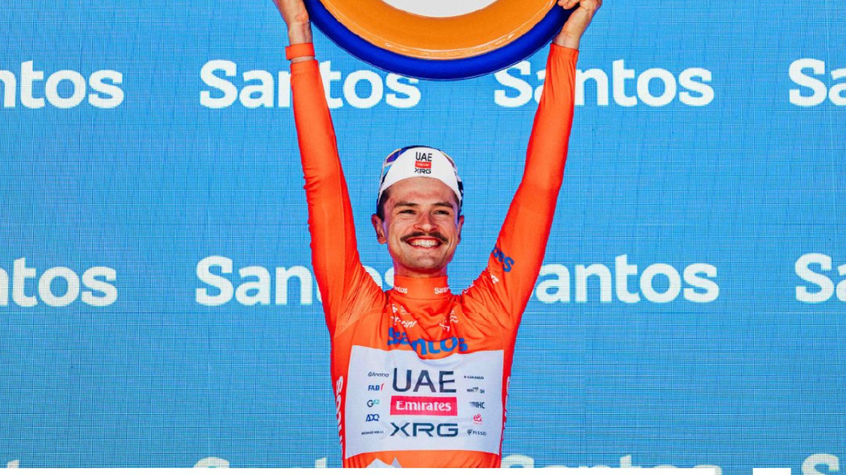 Matthew Brennan trouve enfin l'ouverture sur la dernière étape, Jay Vine remporte le Tour Down Under