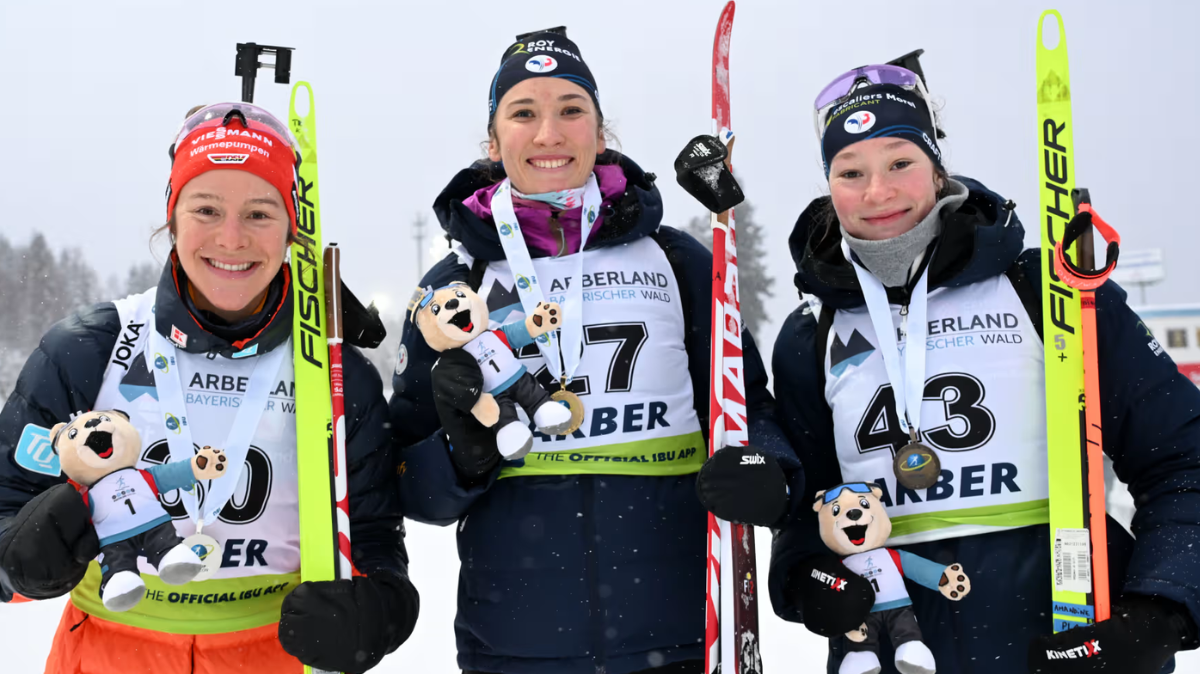 Paula Botet se relance en IBU Cup avec la victoire sur le sprint d’Arber et mène un nouveau splendide tir groupé français