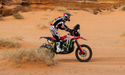 Un triplé Honda en motos sur la 4ème étape du Dakar : Tosha Schareina s'impose et prend les commandes du général