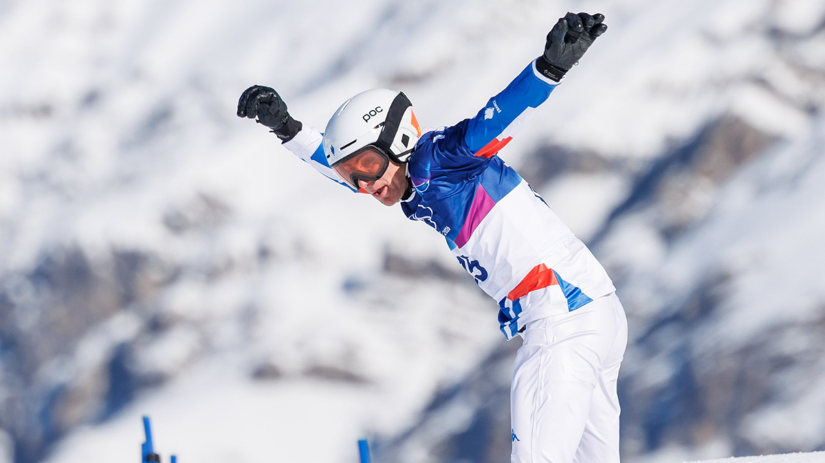 Aidan Chollet domine les qualifications du snowboardcross des JO 2026