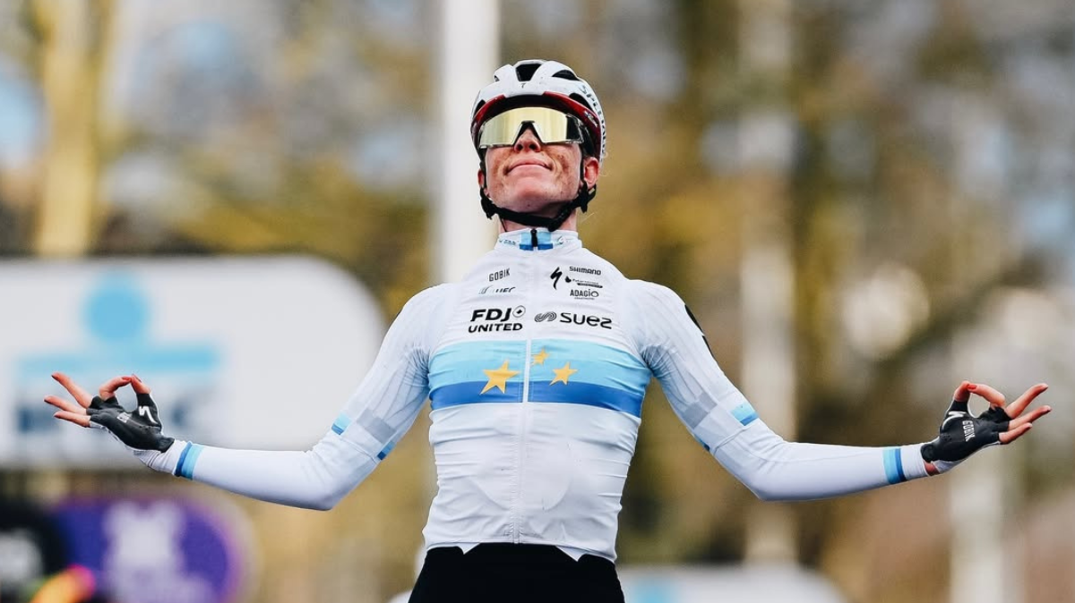 Demi Vollering dispose aisément de Kasia Niewiadoma et remporte pour la première fois l'Omloop Nieuwsblad
