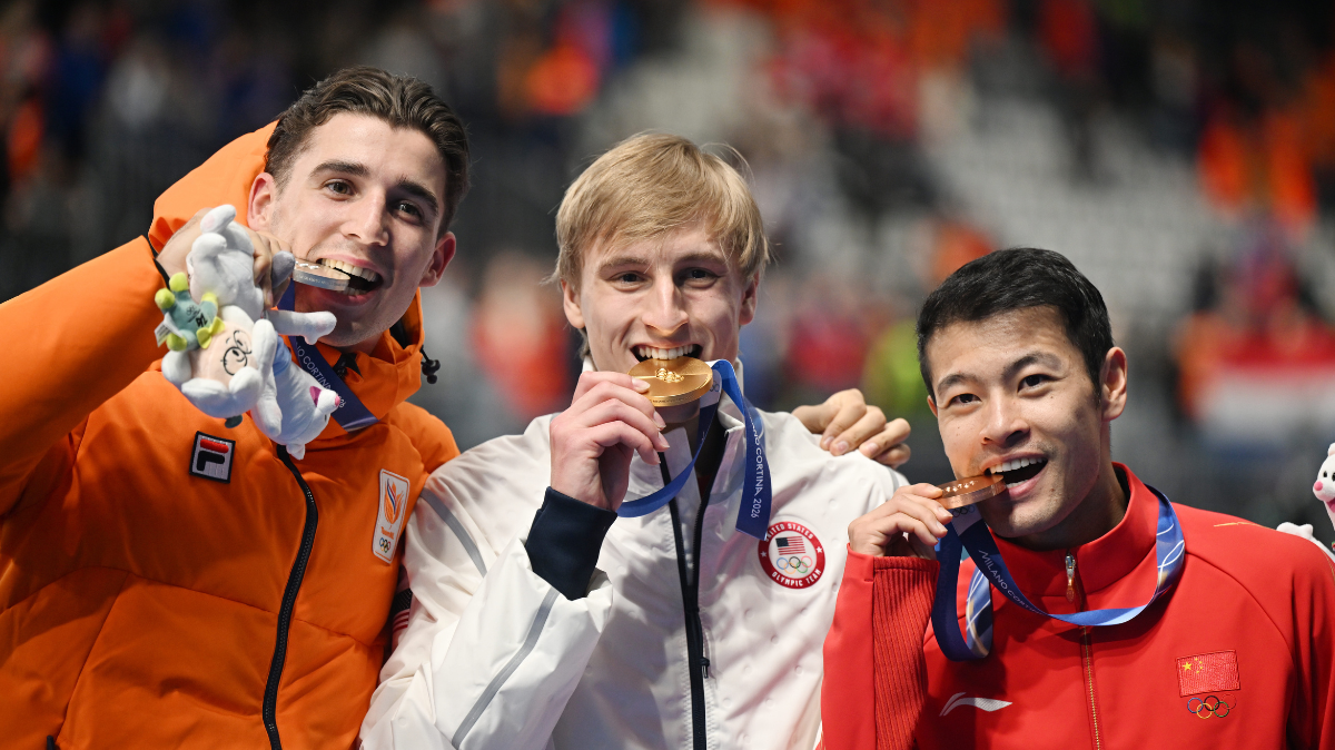Invincible cet hiver, Jordan Stolz s'offre son premier titre olympique sur le 1000m en patinage de vitesse