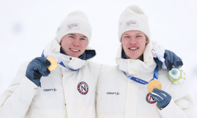 Jens Lurås Oftebro signe un triplé historique en combiné nordique en remportant l'épreuve par équipes avec Andreas Skoglund