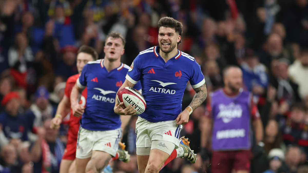 Le XV de France s'amuse au Pays de Galles et reste la seule nation en lice pour le Grand Chelem
