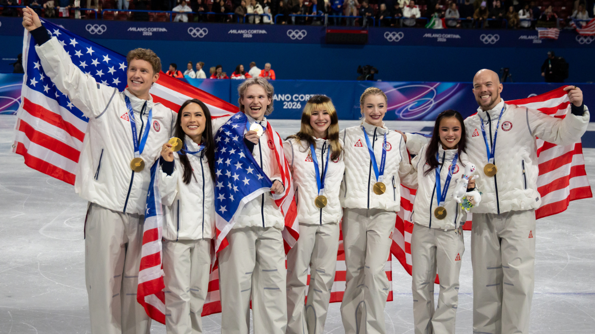 Les États-Unis champions olympiques de l'épreuve par équipes de patinage artistique